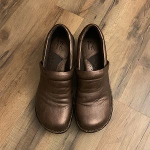 Boc Bronze Clogs Women’s 7